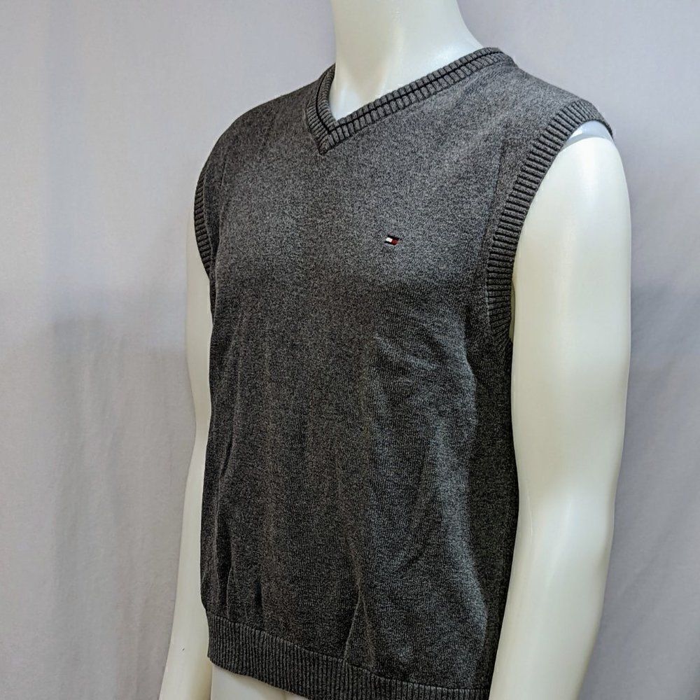 Classic looking Tommy Hilfiger Vest - Picture 4 of 7